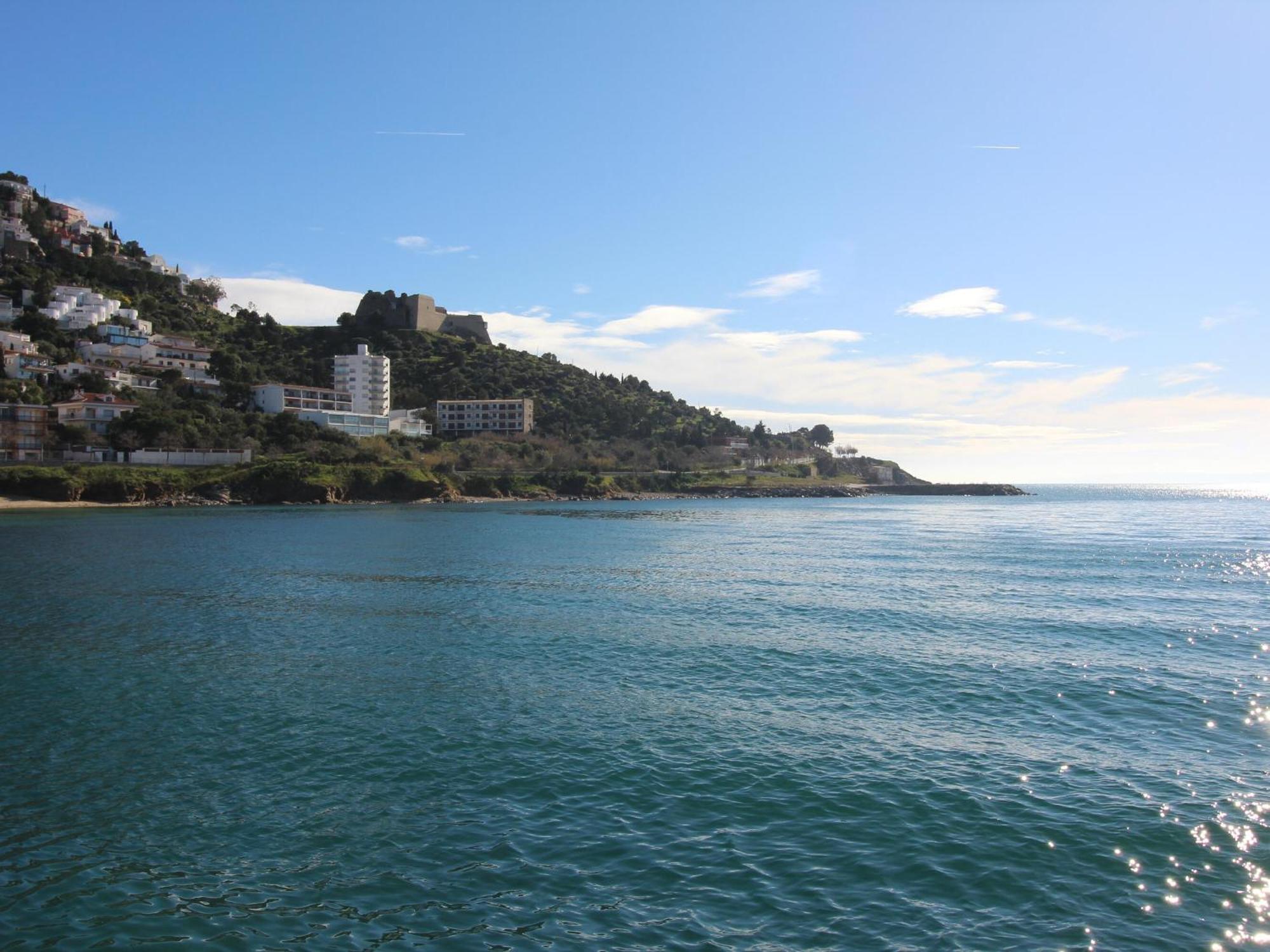 2166 Rocmar 1 4-C, Excelente Situacion Frente Al Puerto Pesquero Y Con Vista A La Bahia. Gran Terraza. Gran Parking Publico Delante. - Es-258-30 Διαμέρισμα Ρόζες Εξωτερικό φωτογραφία